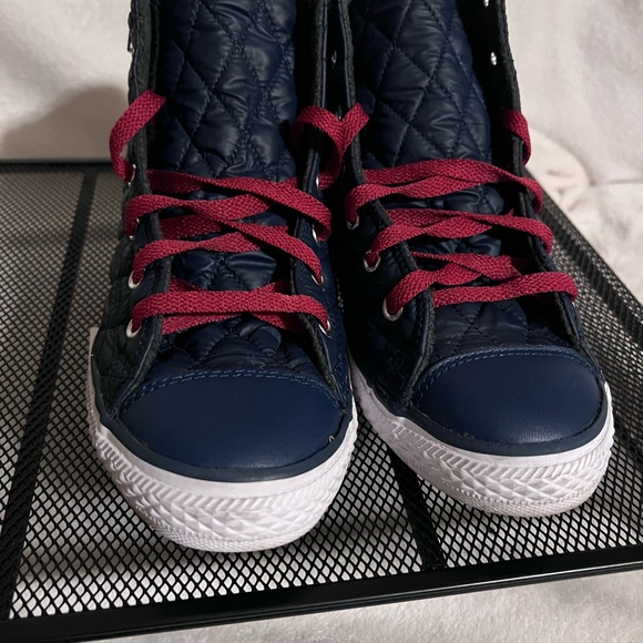 Converse shoes - Picture 2 of 7